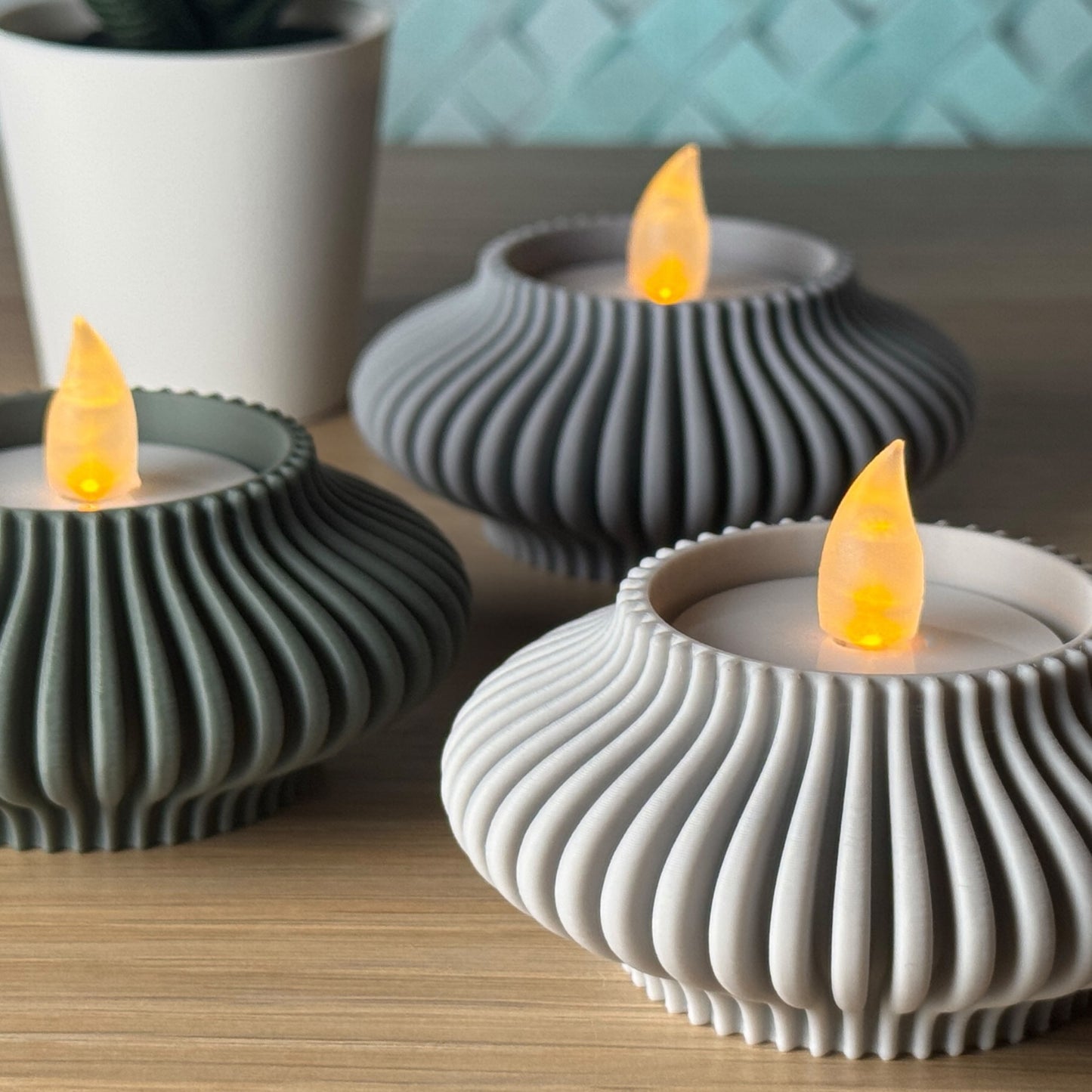 Ribbed Tealight Candle Holder Set